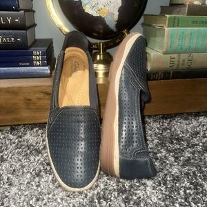 Clarks Collection Women’s 11 Espadrille Slip-Ons Elaina Ruby Navy Perforated
